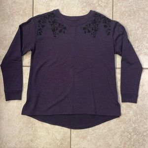 Simply Vera embroidered sweatshirt size small